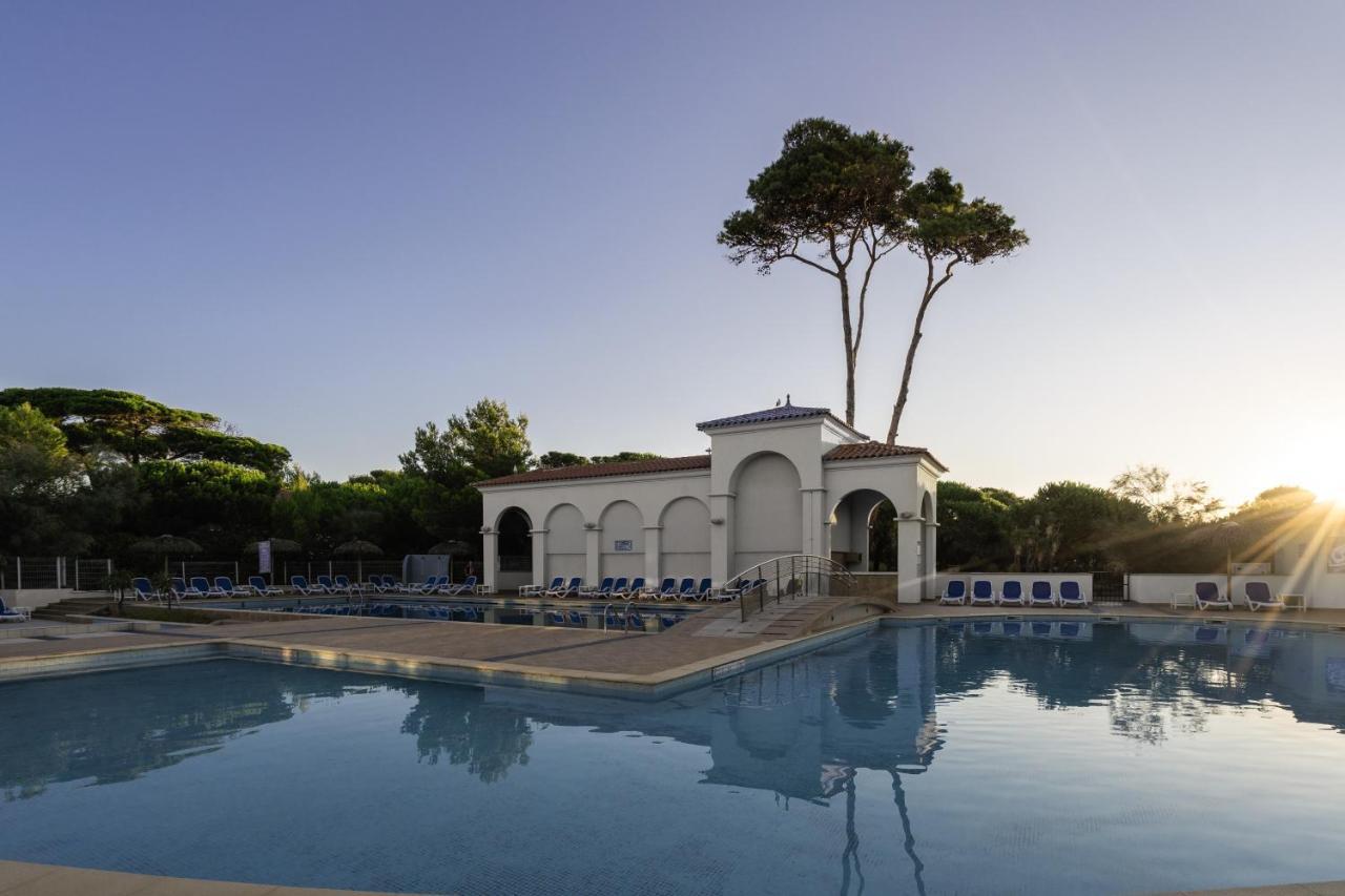 Belambra Clubs Presqu'Ile De Giens - Riviera Beach Club Hyères Esterno foto